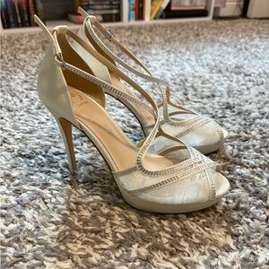 Le Chateau white/silver Strappy Heels